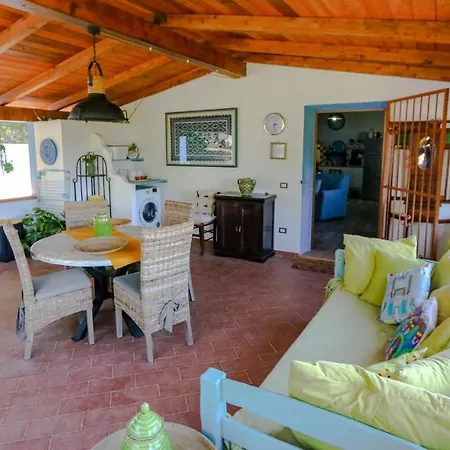 Holiday home Giada *